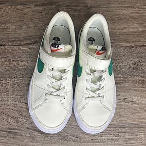 NIKE SHOES COURT LEGACY GS 'SAIL GREEN NOISE'